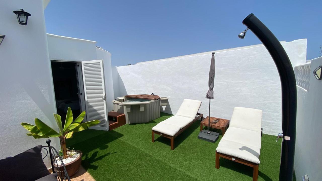 Vila La Duomo Di Vulcano Playa Honda  Exteriér fotografie